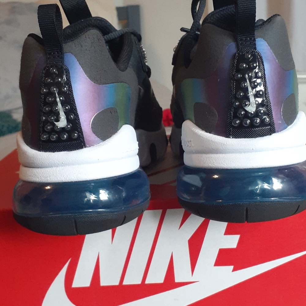Air max 270 react - Picture 2 of 4